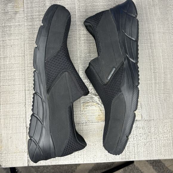 Skechers Men's Size 13 Equalizer 4.0 Persisting Walking Shoes Black Slip On - Picture 6 of 8